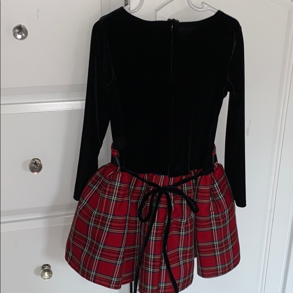 Goorgeus Christmas/holiday plaid velvet dress for little girl